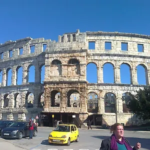 For Holidays In , Pula Kroatië